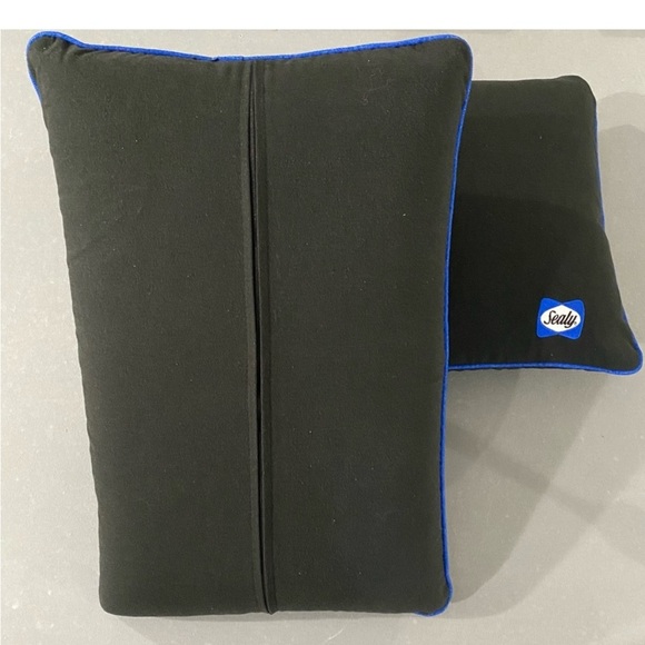 2 Sealy memory foam Black Pillow - Picture 6 of 7